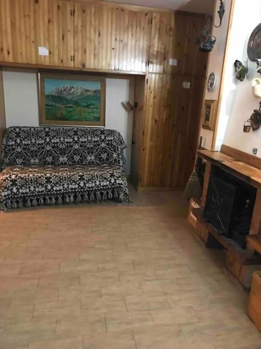 Appartamento Incantevole Con Camino Rocca di Mezzo Ngoại thất bức ảnh